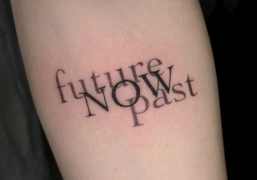 Featured image - Comment la culture du tatouage contribue à la valeur, à l'influence et à la visibilité internationale d'une ville ou d'un pays - The Black Hat Tattoo