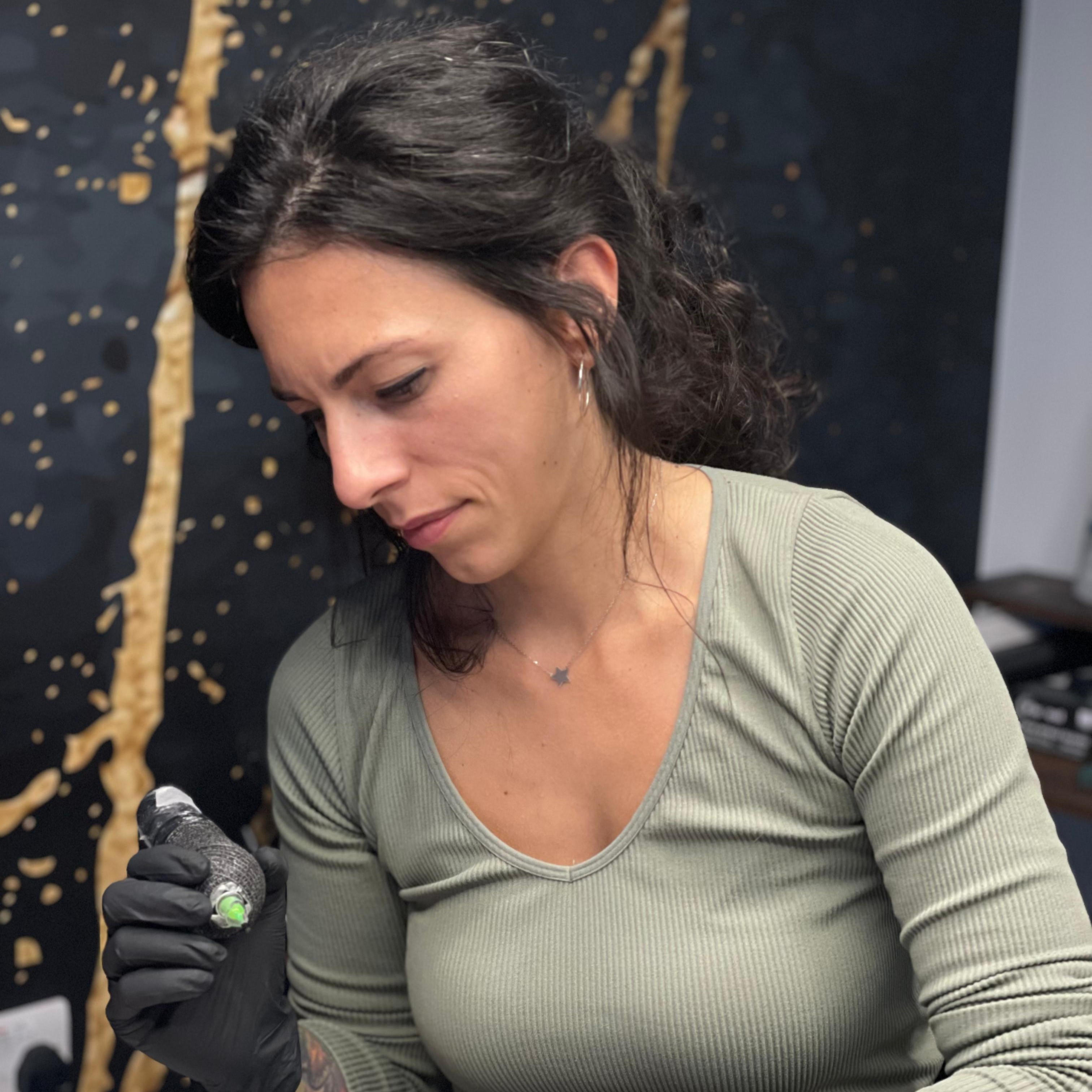 Ruxandra guest artist - The Black Hat Tattoo