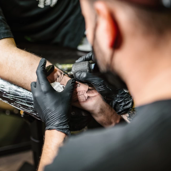 TheBlackHatTattoo - Dublin - 2021 - Studio - Team - 027 - The Black Hat Tattoo