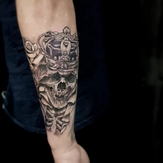 Skull & crown tattoo - Skull Tattoo - Black Hat Tattoo Dublin - The Black Hat Tattoo