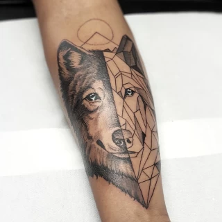Wolf symetric - Wolf Tattoo - Black Hat Tattoo Dublin - The Black Hat Tattoo