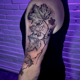 Rodrigo - guest artist - leaves tattoo - black and grey -realism - the black hat tattoo Dublin- 2025 - The Black Hat Tattoo