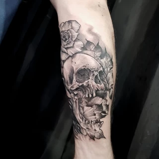 skull on arm tattoo - Tattoo Neotraditionnal - Black Hat Tattoo Dublin - The Black Hat Tattoo