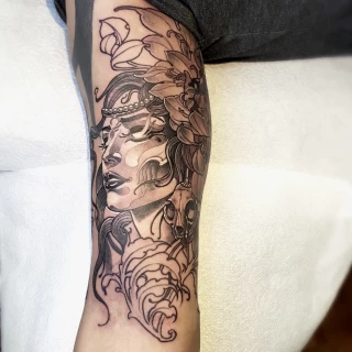 Woman Face - Tattoo Neotraditionnal - Black Hat Tattoo Dublin - The Black Hat Tattoo