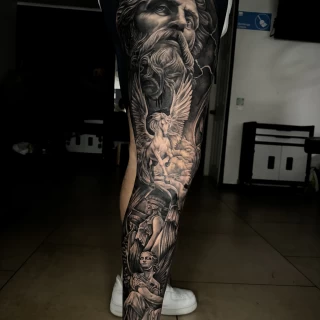 Nicolás - résident artist - Black Hat Dublin - realism - The Black Hat Tattoo