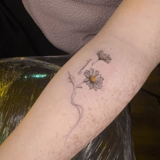 Fine line - The Black Hat Tattoo