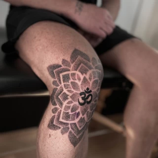 Knee Mandala tattoo - Ornemental Tattoo- Black Hat Tattoo Dublin - The Black Hat Tattoo