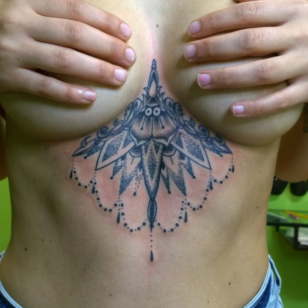 Back Hat Tattoo Nice 2023 - Nad Savarino - Tattoo Artist Guest Nice13 - The Black Hat Tattoo