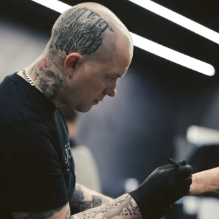 Srdjan - The Black Hat Tattoo