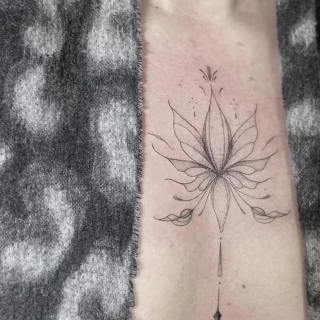 Molly guest artist fine line_(22) - The Black Hat Tattoo