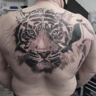 Black Hat Tattoo Dublin 2023 - Sandra - Tattoo Artist3 - The Black Hat Tattoo