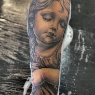 Nicolás - résident artist - Black Hat Dublin - realism - The Black Hat Tattoo