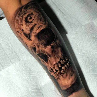 Skull - The Black Hat Tattoo