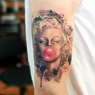 Marylin Monroe POrtrait - Realism, Microrealism and Portrait Tattoo - Black Hat Tattoo Dublin - The Black Hat Tattoo