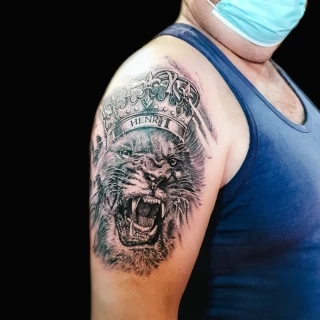 Tiger and lion tattoo | Which one u like the most ? Comment … | Flickr-cheohanoi.vn