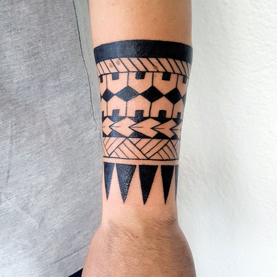 Back Hat Tattoo Nice 2023 - Nad Savarino - Tattoo Artist Guest Nice5 - The Black Hat Tattoo