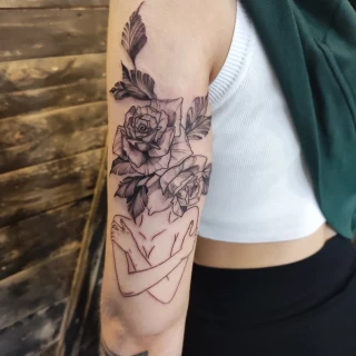 Fines lines and flowers - Minimalism Dotwork and Linework  - Black Hat Tattoo Dublin - The Black Hat Tattoo