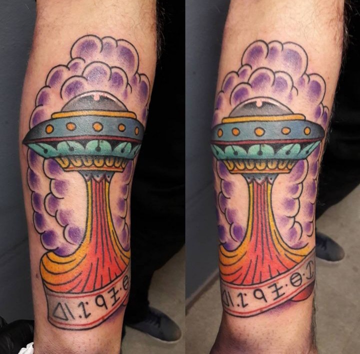 Black Hat Tattoo Nice - 2022- Guest Artist - Vlad - Old School TattooScreenshot_20221123-112653_Instagram - The Black Hat Tattoo