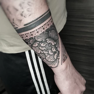 Flower - Ornemental Tattoo- Black Hat Tattoo Dublin - The Black Hat Tattoo