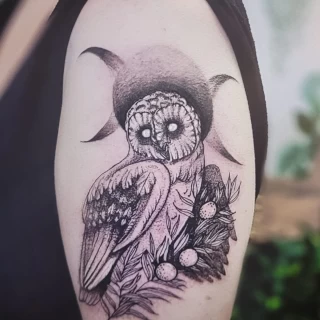 Black Hat Tattoo Dublin 2023 - Sandra - Tattoo Artist9 - The Black Hat Tattoo