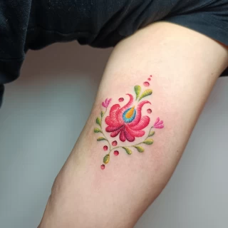 Piroska - guest artist - floral - colorwork - embroidery tattoo - the black hat tattoo Dublin- 2025 - The Black Hat Tattoo