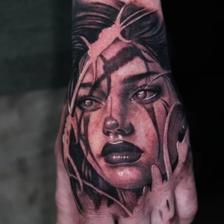 Nicolás - résident artist - Black Hat Dublin - realism - The Black Hat Tattoo