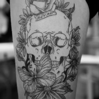 Back Hat Tattoo Nice 2023 - Melissa - Tattoo Artist Nice13 - The Black Hat Tattoo